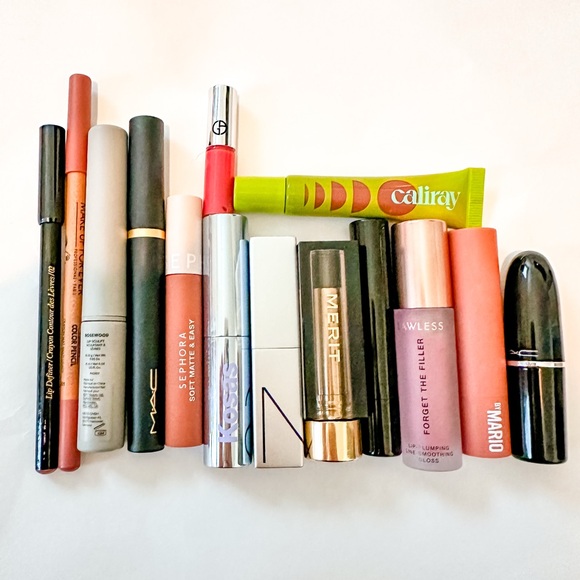 Bundle of lip liners, lipsticks, etc : Refy, Mac, Kosas, Merit, Victoria Beckham - Picture 2 of 16